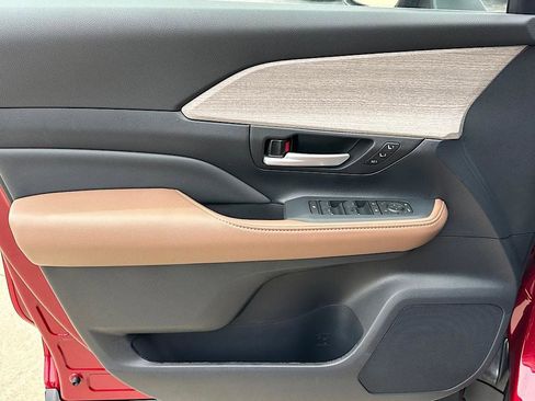 New 2026 Toyota Grand Highlander AWD image 9