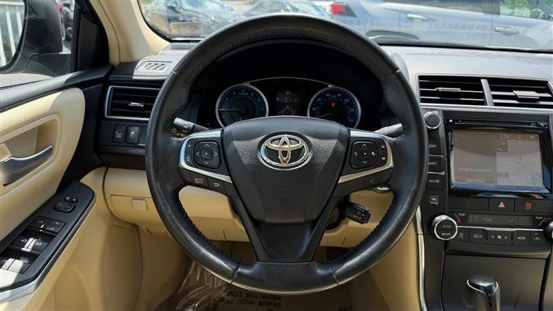 Used 2015 Toyota Camry XLE FWD image 40