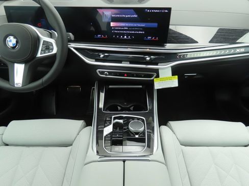 Used 2026 BMW X5 sDrive40i w/ M Sport Package RWD image 14