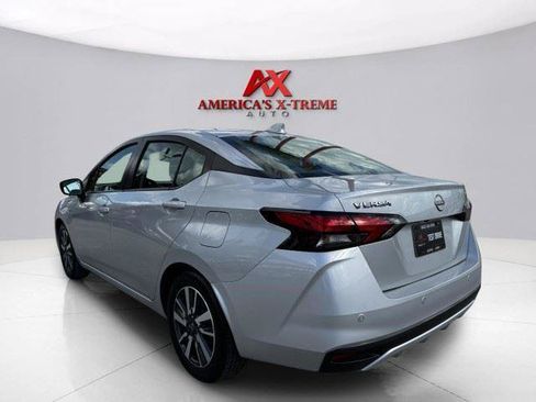 Used 2023 Nissan Versa SV FWD image 3