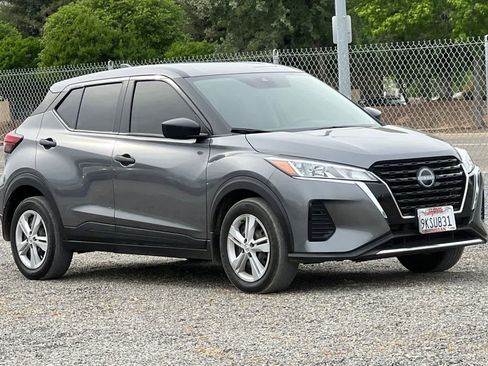 Used 2024 Nissan Kicks S image 10