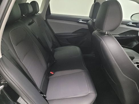 Used 2024 Volkswagen Taos SE image 19