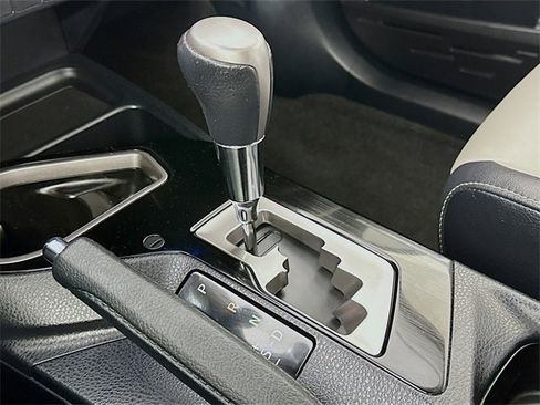 Used 2017 Toyota RAV4 Limited image 25