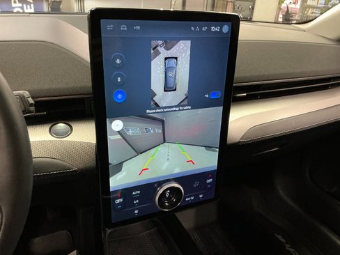 Used 2023 Ford Mustang Mach-E Select image 18