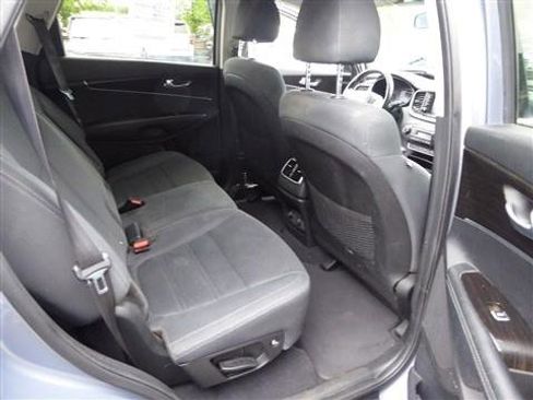 Used 2020 Kia Sorento LX w/ LX I4 Convenience Package FWD image 18