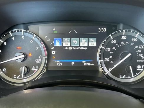 Used 2022 Toyota Highlander Limited AWD/4WD image 29