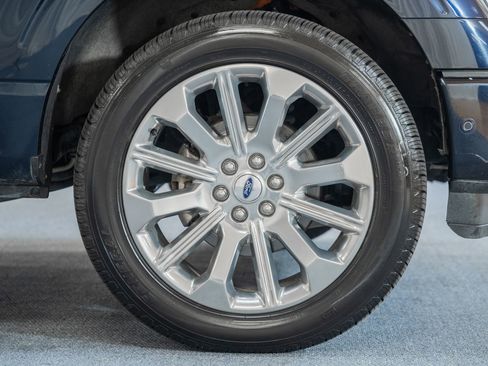 Used 2022 Ford F150 Limited image 14