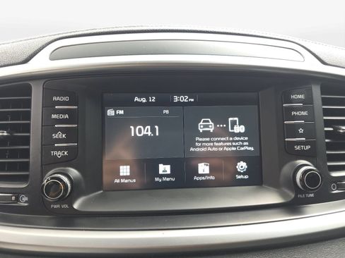 Used 2020 Kia Sorento FWD V6 image 19