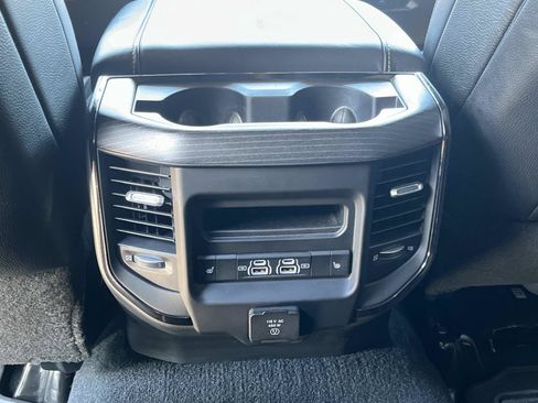 Used 2023 RAM 2500 Limited AWD/4WD image 18