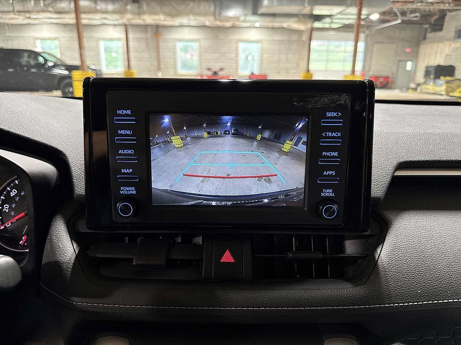 Used 2019 Toyota RAV4 LE AWD/4WD image 23