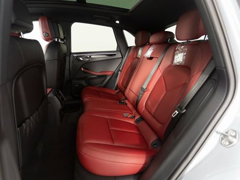 New 2026 Porsche Macan image 31