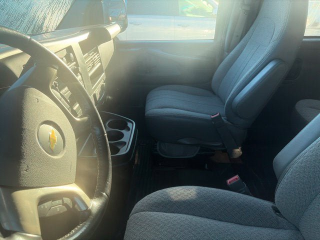 Used 2015 Chevrolet Express 2500 LT w/ LT Preferred Equipment Group RWD image 4