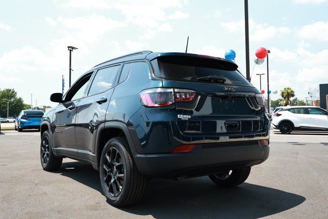 New 2026 Jeep Compass Latitude AWD/4WD image 8