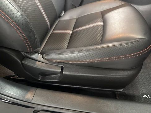 Used 2025 Nissan Altima 2.5 SR image 10