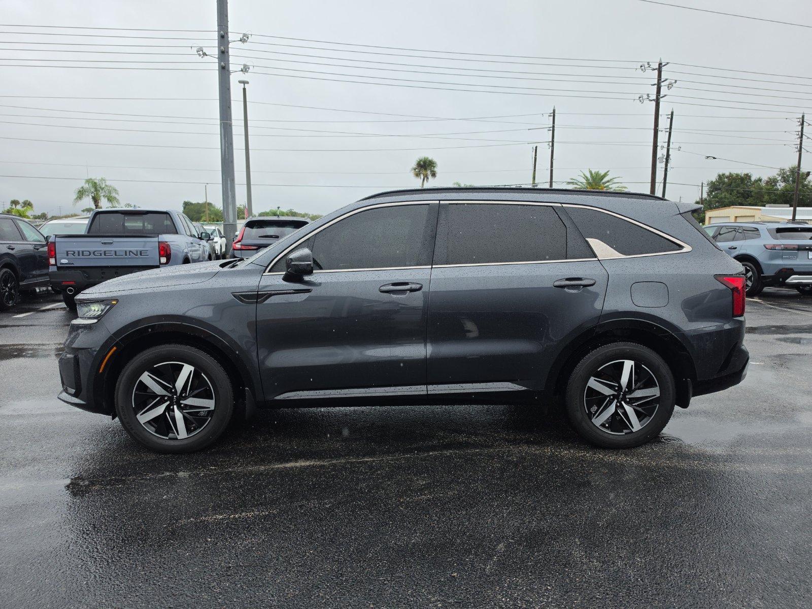 Used 2022 Kia Sorento S w/ Panoramic Sunroof Package FWD image 6