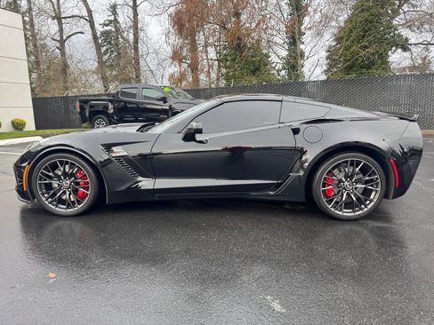 Used 2016 Chevrolet Corvette Z06 w/ 3LZ Preferred Equipment Group image 2