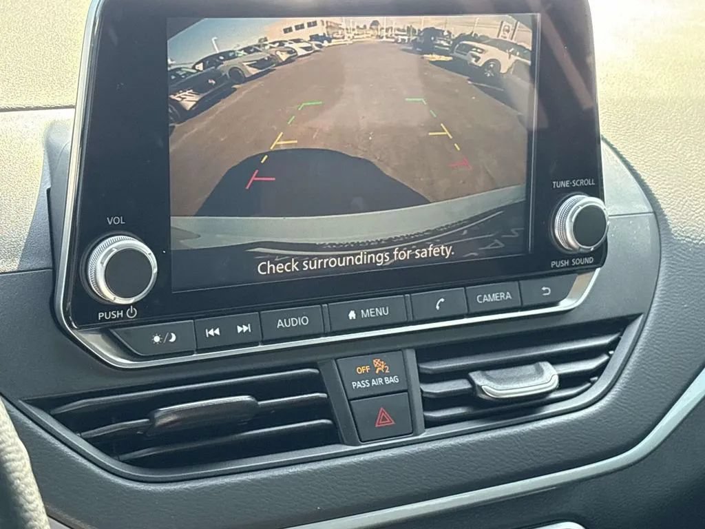 Used 2025 Nissan Altima 2.5 S FWD image 29