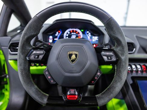 Used 2023 Lamborghini Huracan EVO AWD/4WD image 41