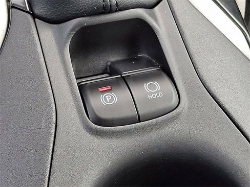 Certified 2025 Toyota Corolla Cross L image 23