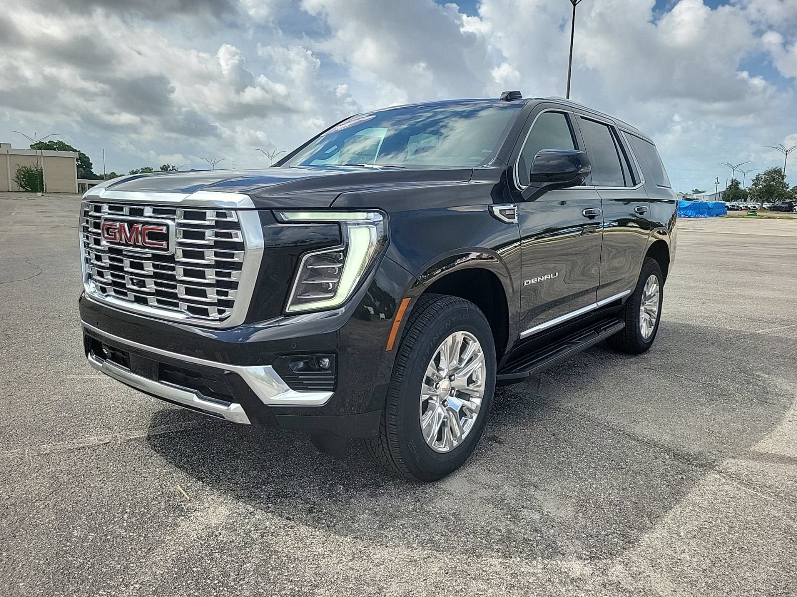 New 2026 GMC Yukon Denali w/ Advanced Technology Package AWD/4WD image 2