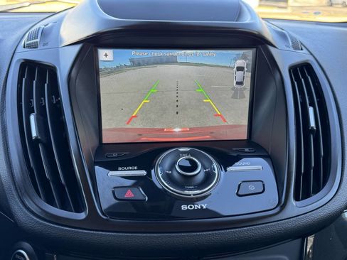 Used 2019 Ford Escape Titanium image 21