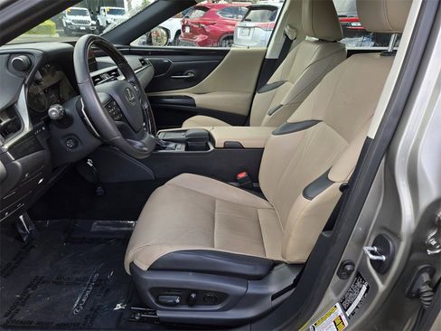 Used 2021 Lexus ES 350 Luxury image 18