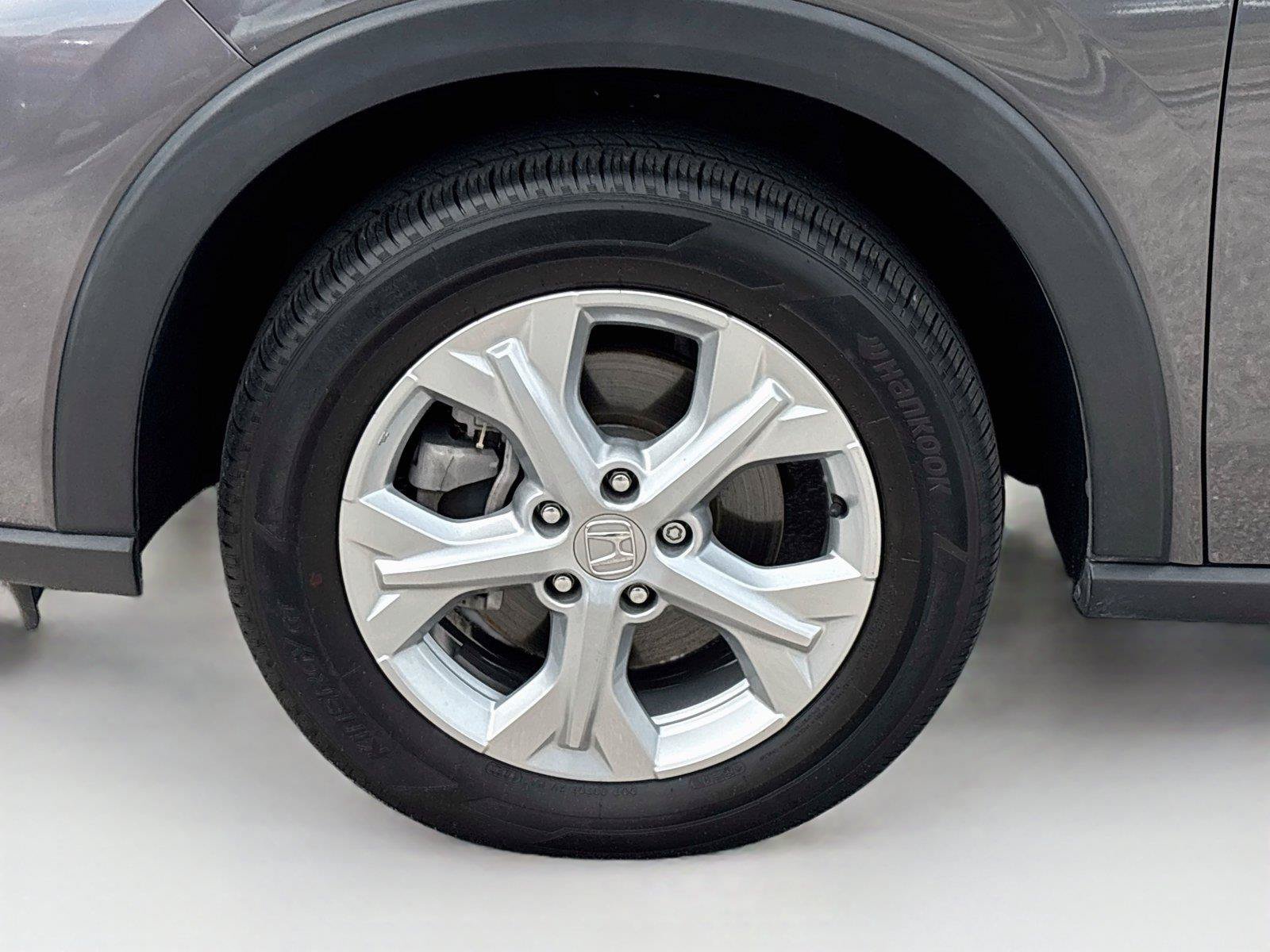 Certified 2025 Honda HR-V LX image 32