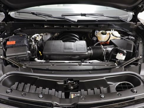 Used 2024 Cadillac Escalade Sport Platinum w/ LPO, ONYX Package image 28