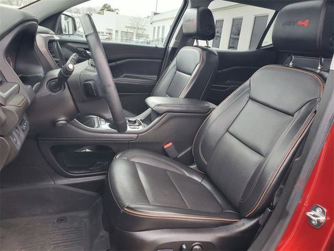 Used 2023 GMC Acadia AT4 w/ Technology Package image 7