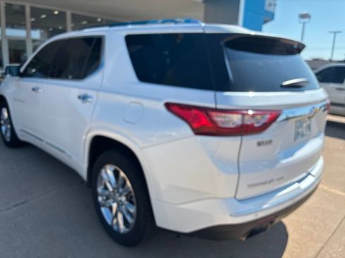 Used 2019 Chevrolet Traverse High Country w/ LPO, Floor Liner Package AWD/4WD image 7