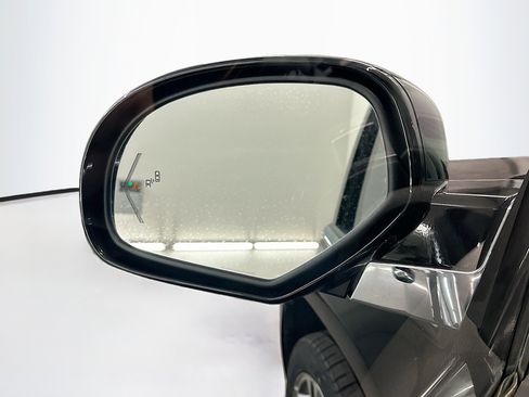 Used 2012 Cadillac Escalade Premium image 16