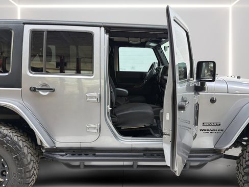 Used 2015 Jeep Wrangler Unlimited Sport image 17