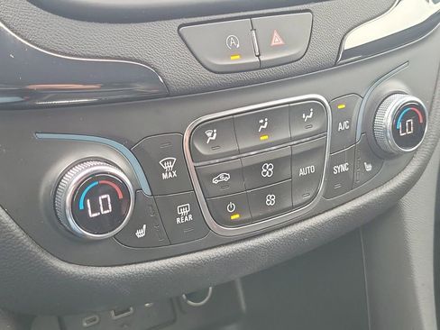 Certified 2023 Chevrolet Equinox RS w/ LPO, Floor Liner Package image 20