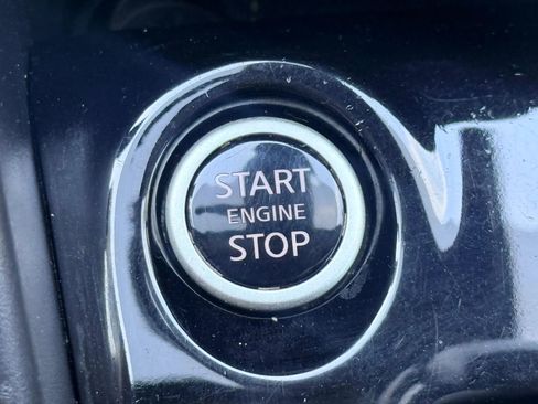 Used 2021 Nissan Versa S image 6