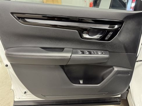 Used 2024 Honda CR-V Sport Touring image 16