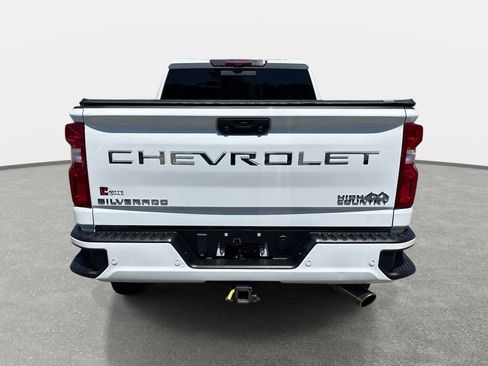 Used 2022 Chevrolet Silverado 2500 High Country w/ Z71 Off-Road Package AWD/4WD image 5