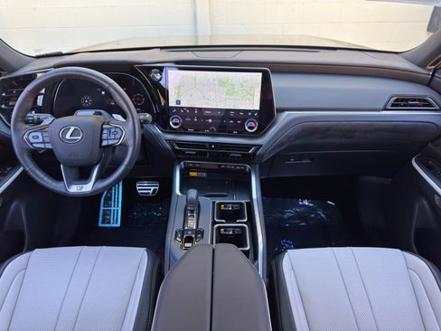 Used 2025 Lexus TX 500h AWD w/ Technology Package image 12
