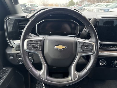 Used 2022 Chevrolet Silverado 1500 LT image 21