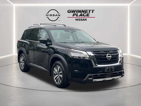 Used 2024 Nissan Pathfinder SL w/ Cargo Package AWD/4WD image 27