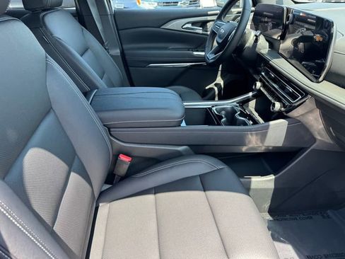 New 2026 Chevrolet Traverse LT FWD image 6