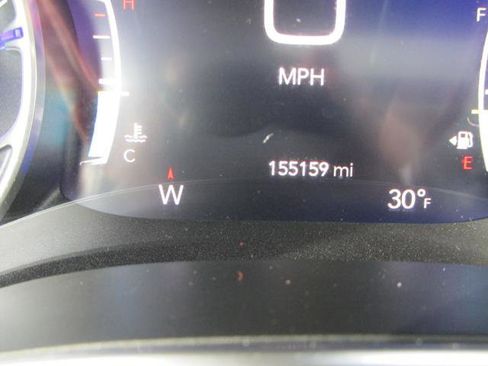 Used 2020 Chrysler Pacifica Limited image 2