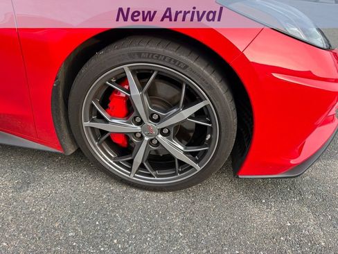 Used 2021 Chevrolet Corvette Stingray Premium Cpe w/ Z51 Performance Package RWD image 4