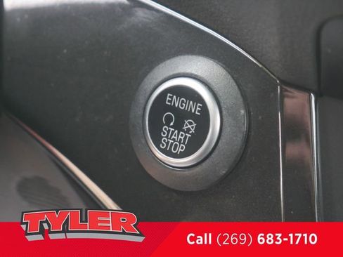Used 2017 Ford Escape Titanium AWD/4WD image 30