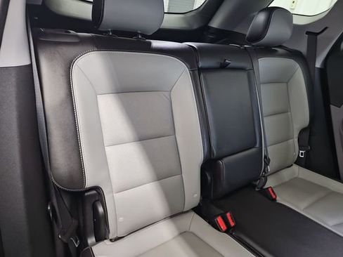 Used 2022 GMC Terrain SLT w/ Infotainment Package II AWD/4WD image 33