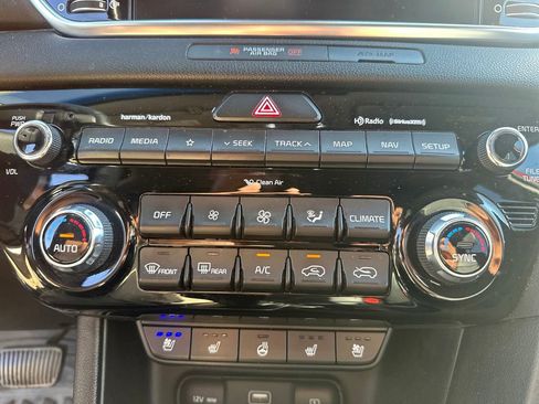 Used 2021 Kia Sportage EX w/ EX Technology Package AWD/4WD image 19