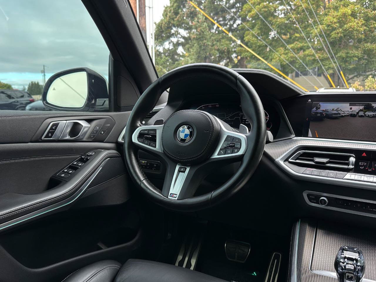 Used 2022 BMW X5 xDrive40i w/ M Sport Package AWD/4WD image 14