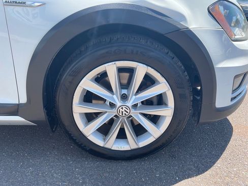 Used 2017 Volkswagen Golf Alltrack SE image 33