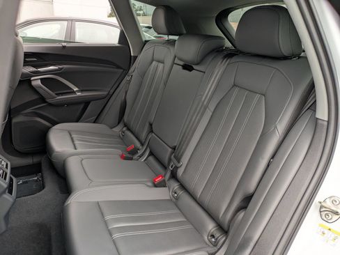 Used 2025 Audi Q5 Premium Plus w/ Premium Plus AWD/4WD image 30
