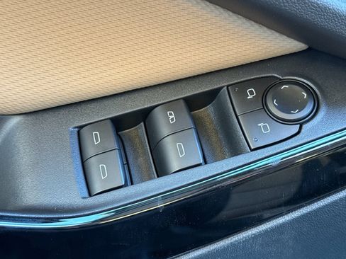 New 2026 Chevrolet Equinox ACTIV w/ LPO, Floor Liner Package image 11