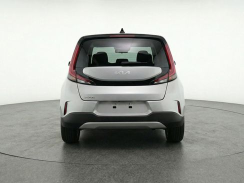 Used 2025 Kia Soul LX w/ LX Technology Package image 7